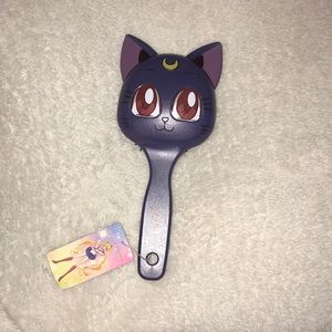 Sailor moon Luna hairbrush